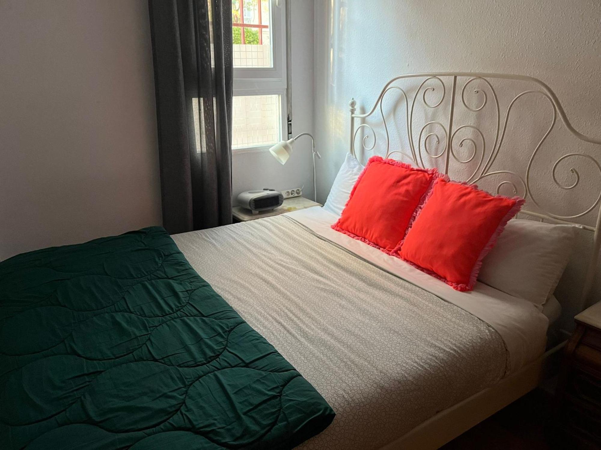 Acogedoras Habitaciones En מדריד מראה חיצוני תמונה