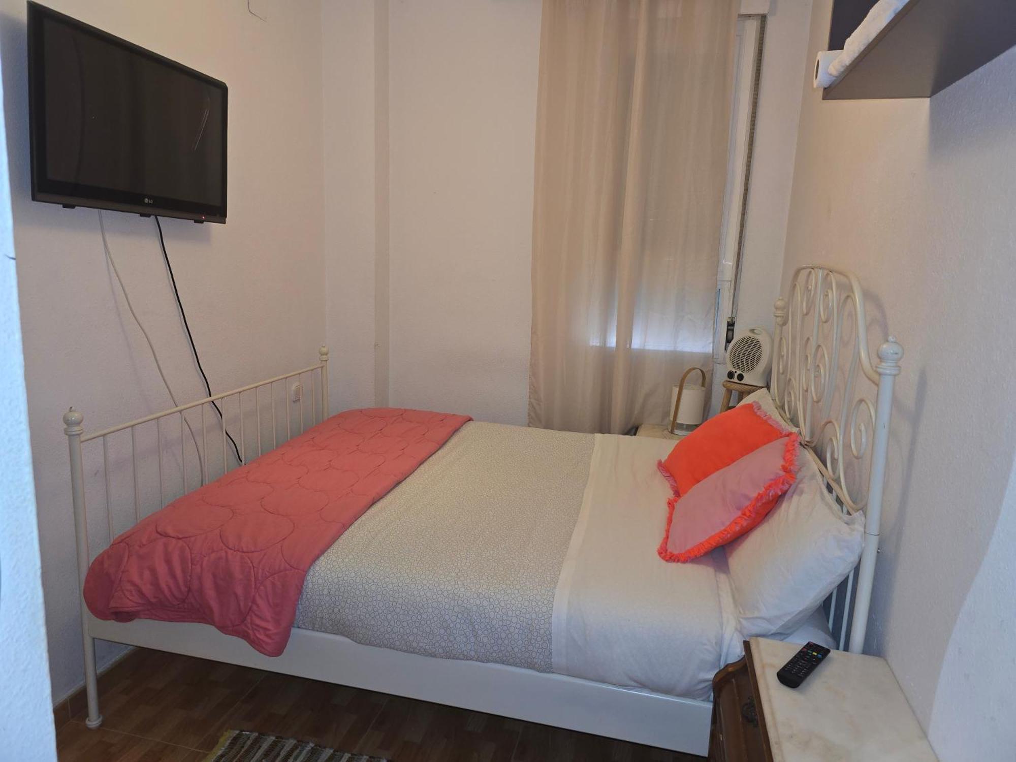 Acogedoras Habitaciones En מדריד מראה חיצוני תמונה