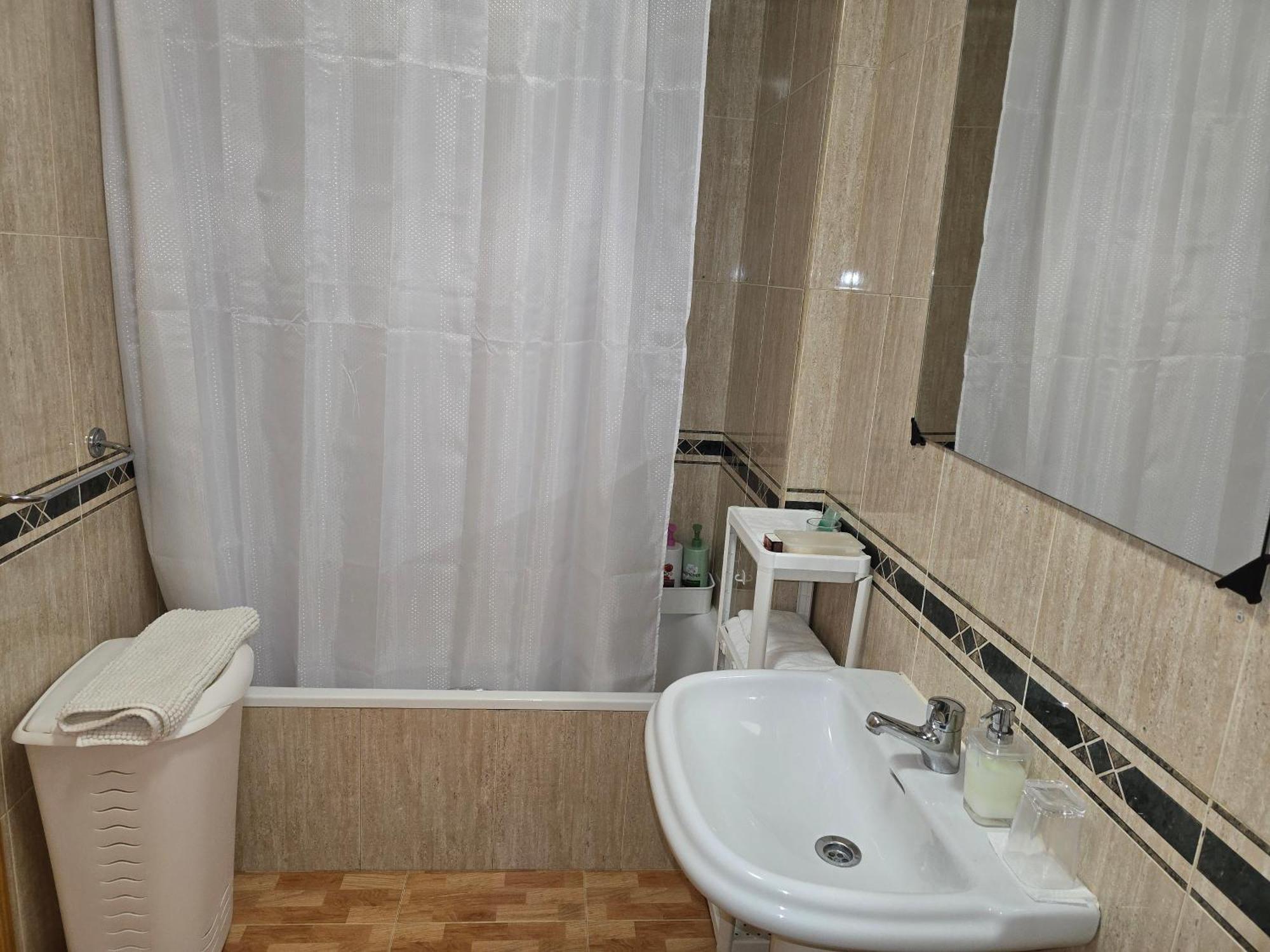 Acogedoras Habitaciones En מדריד מראה חיצוני תמונה